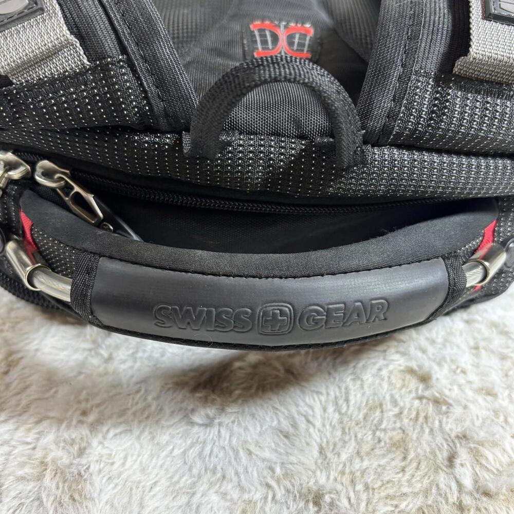 SwissGear Wenger Backpack Laptop Travel Bag Insulated Cooler Pocket Black Red - Picture 8 of 9
